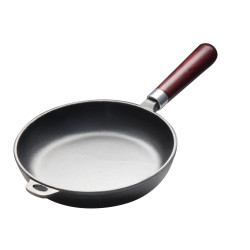 Сковорода чугунная 260/55 с деревянной ручкой Luxstahl [НЕR26]